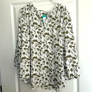 Plus size blouse, floral